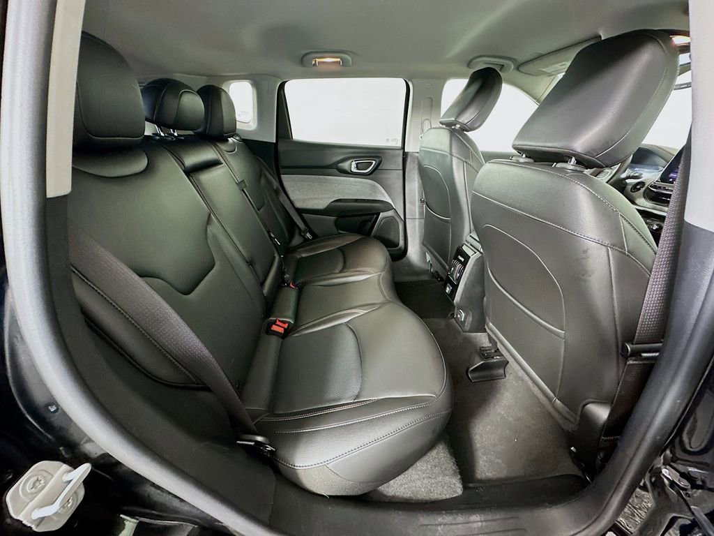 Used 2022 Jeep Compass Latitude AWD/4WD image 26