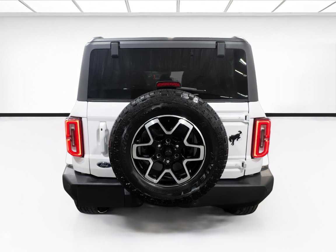 Used 2023 Ford Bronco Outer Banks AWD/4WD image 5