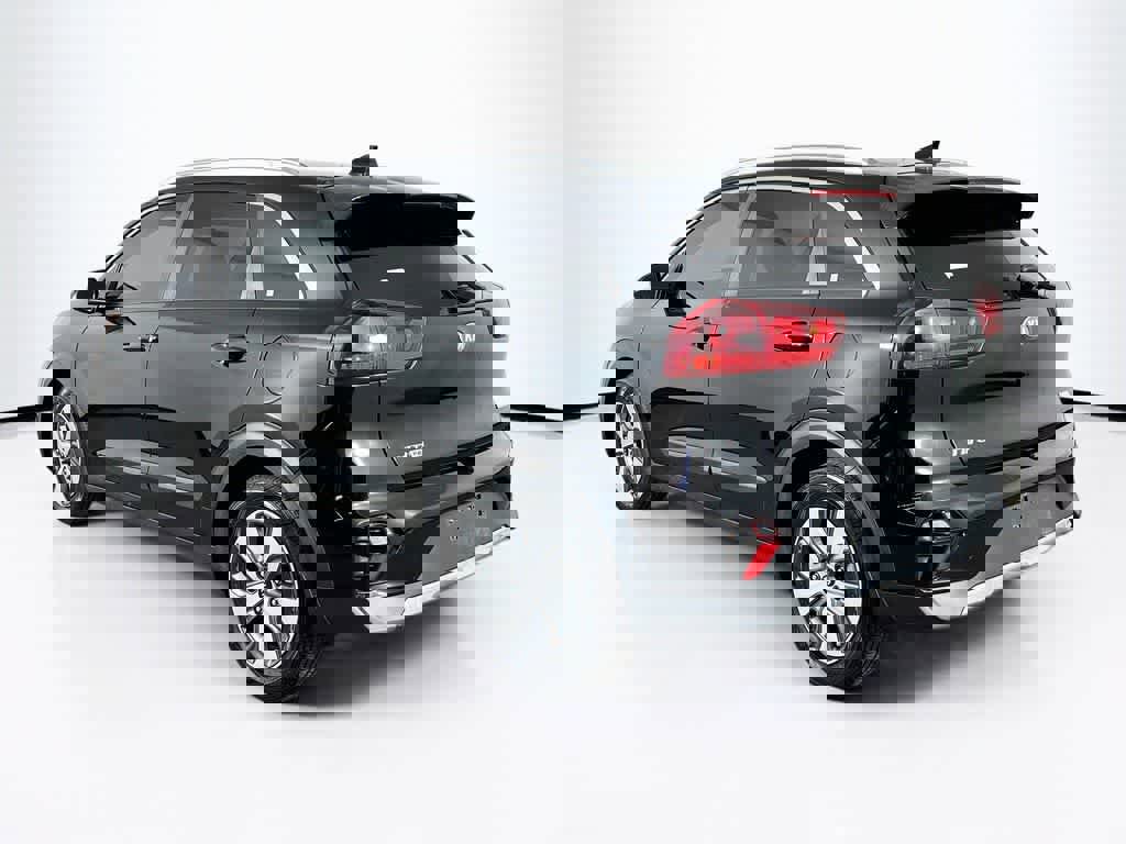 Used 2020 Kia Niro LX FWD image 4