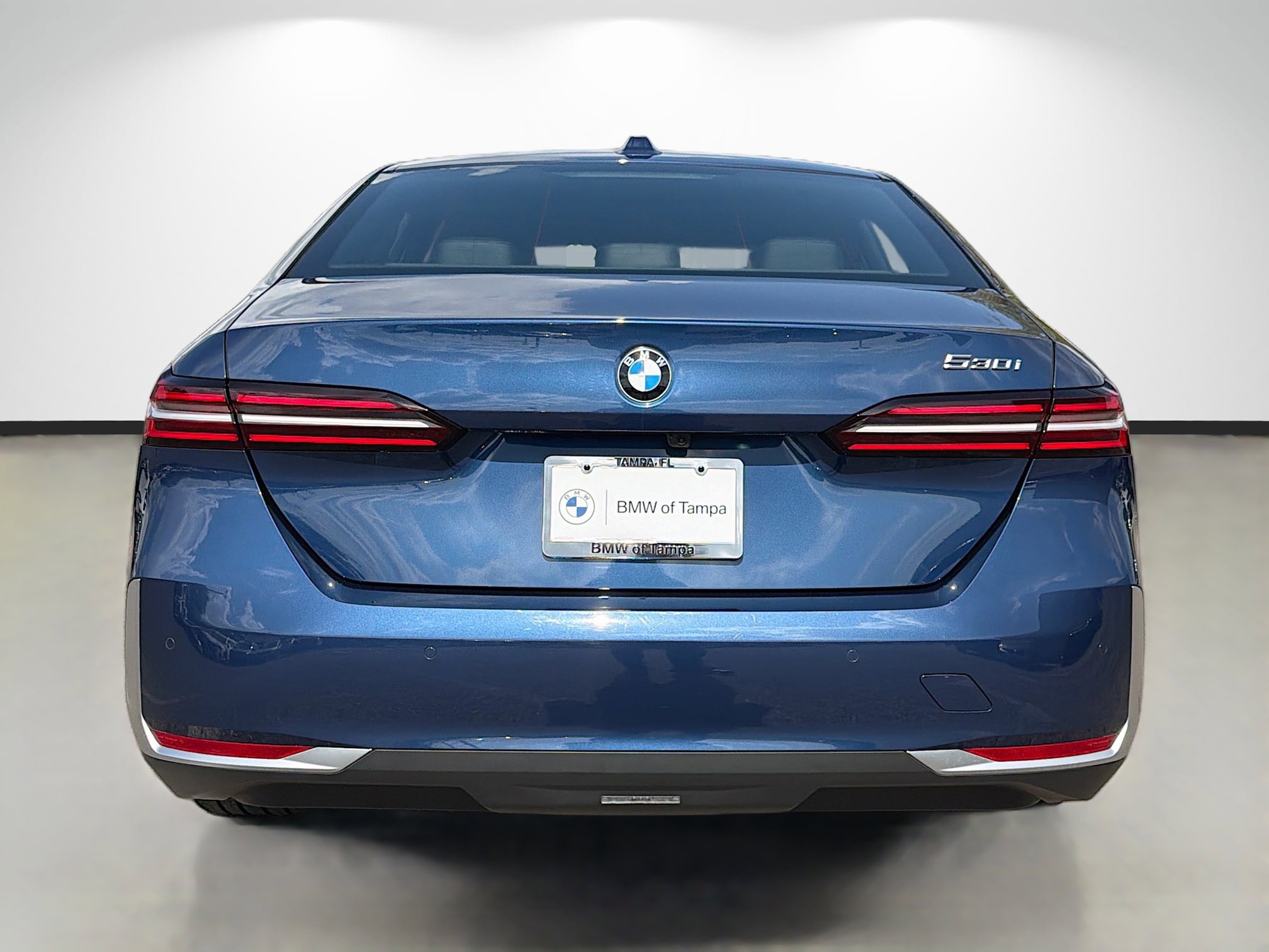 Used 2026 BMW 530i image 4