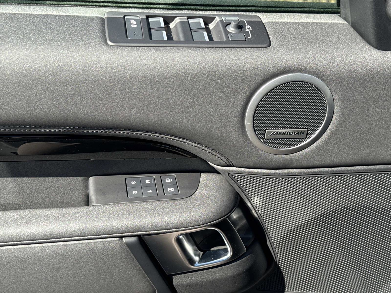New 2026 Land Rover Discovery S AWD/4WD image 20