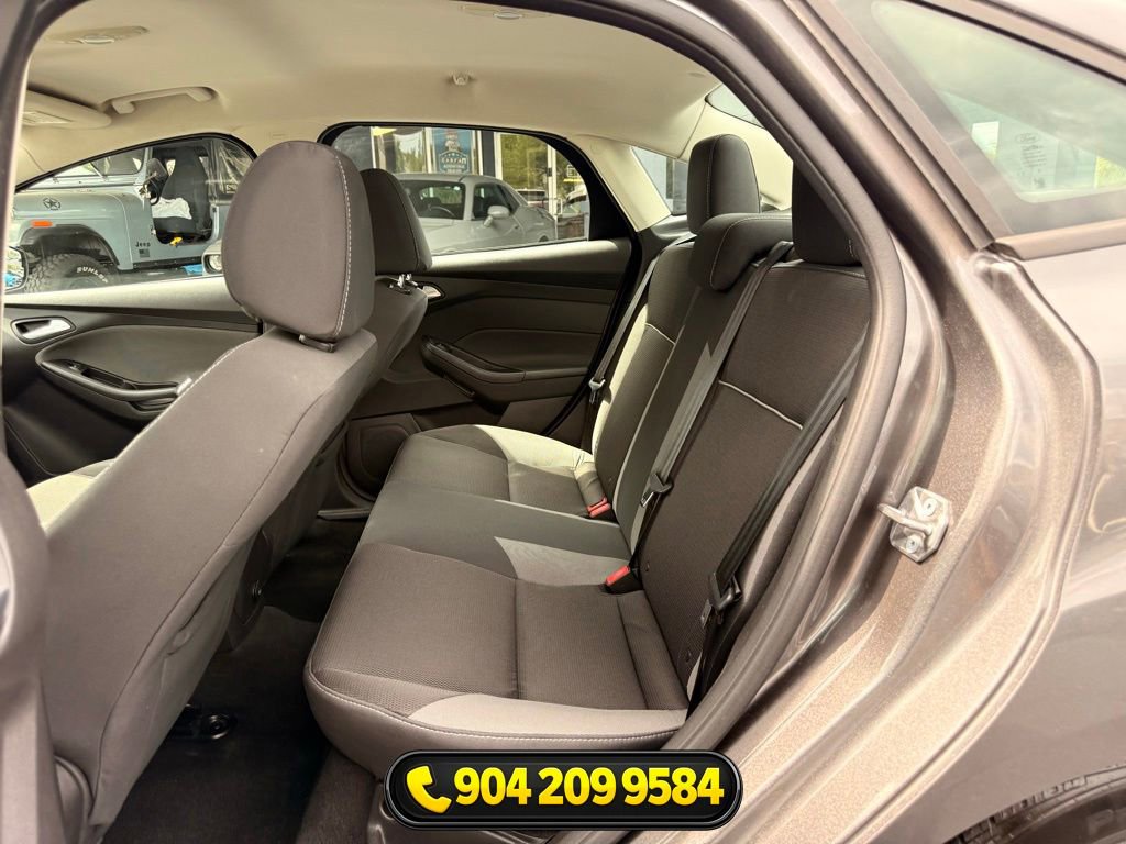 Used 2014 Ford Focus SE FWD image 27