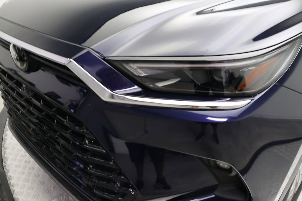 Certified 2025 Toyota Grand Highlander FWD image 3