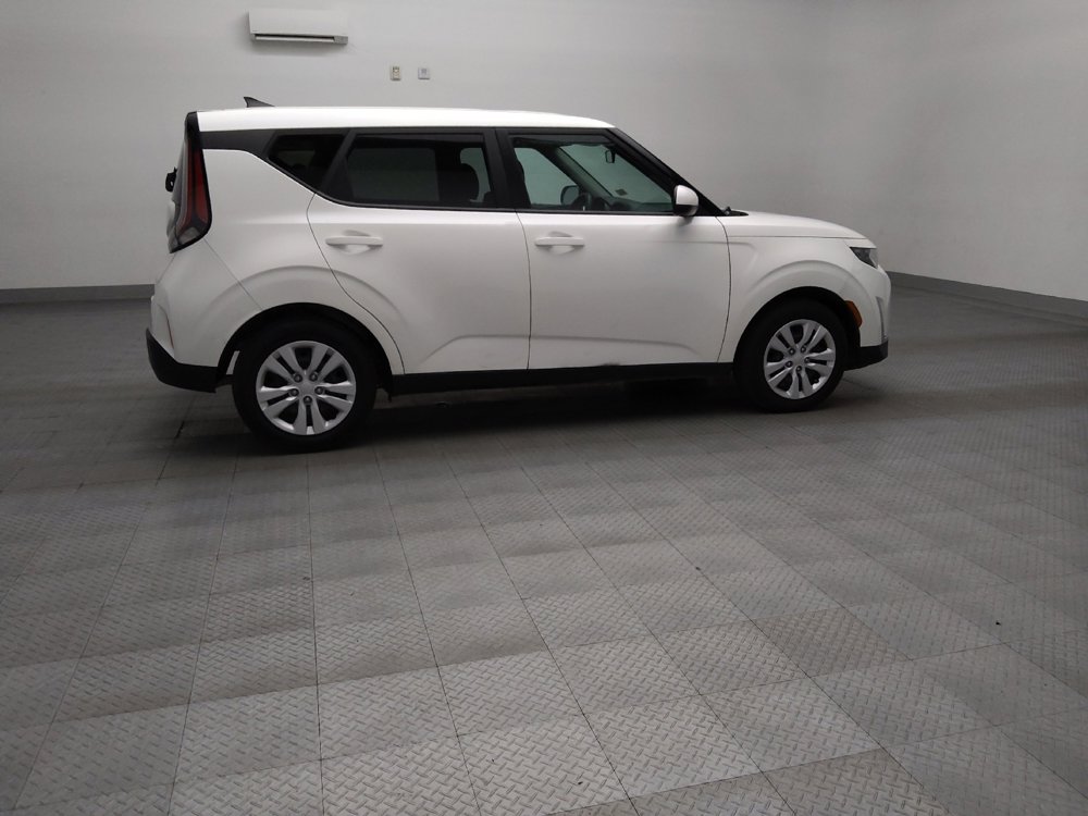Used 2023 Kia Soul LX FWD image 10
