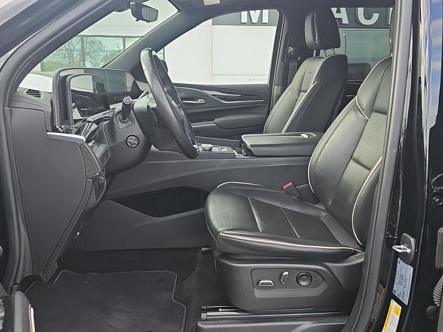 Used 2023 Cadillac Escalade Sport AWD/4WD image 7