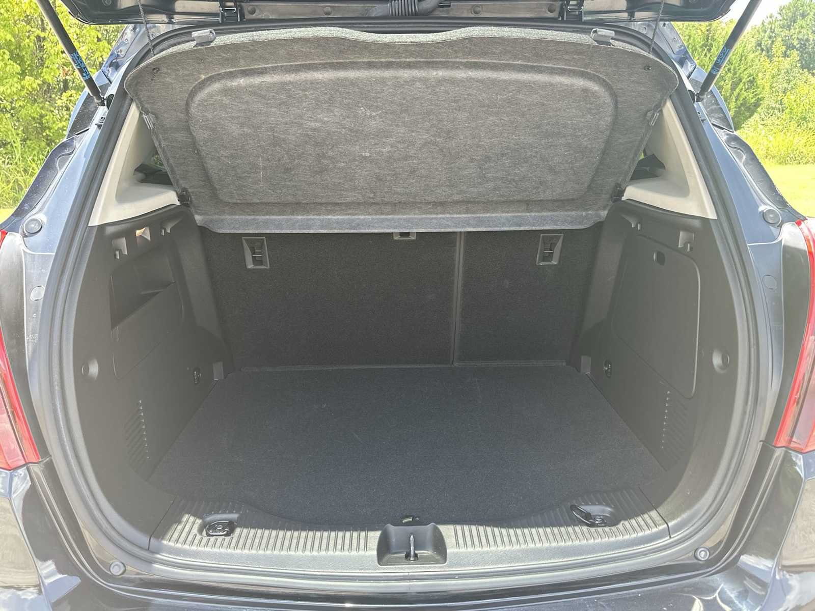 Certified 2021 Buick Encore Preferred w/ Safety Package FWD image 28