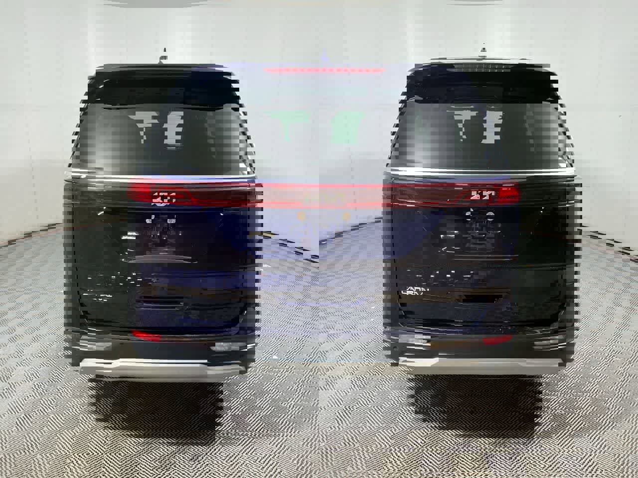 Used 2024 Kia Carnival LX image 13