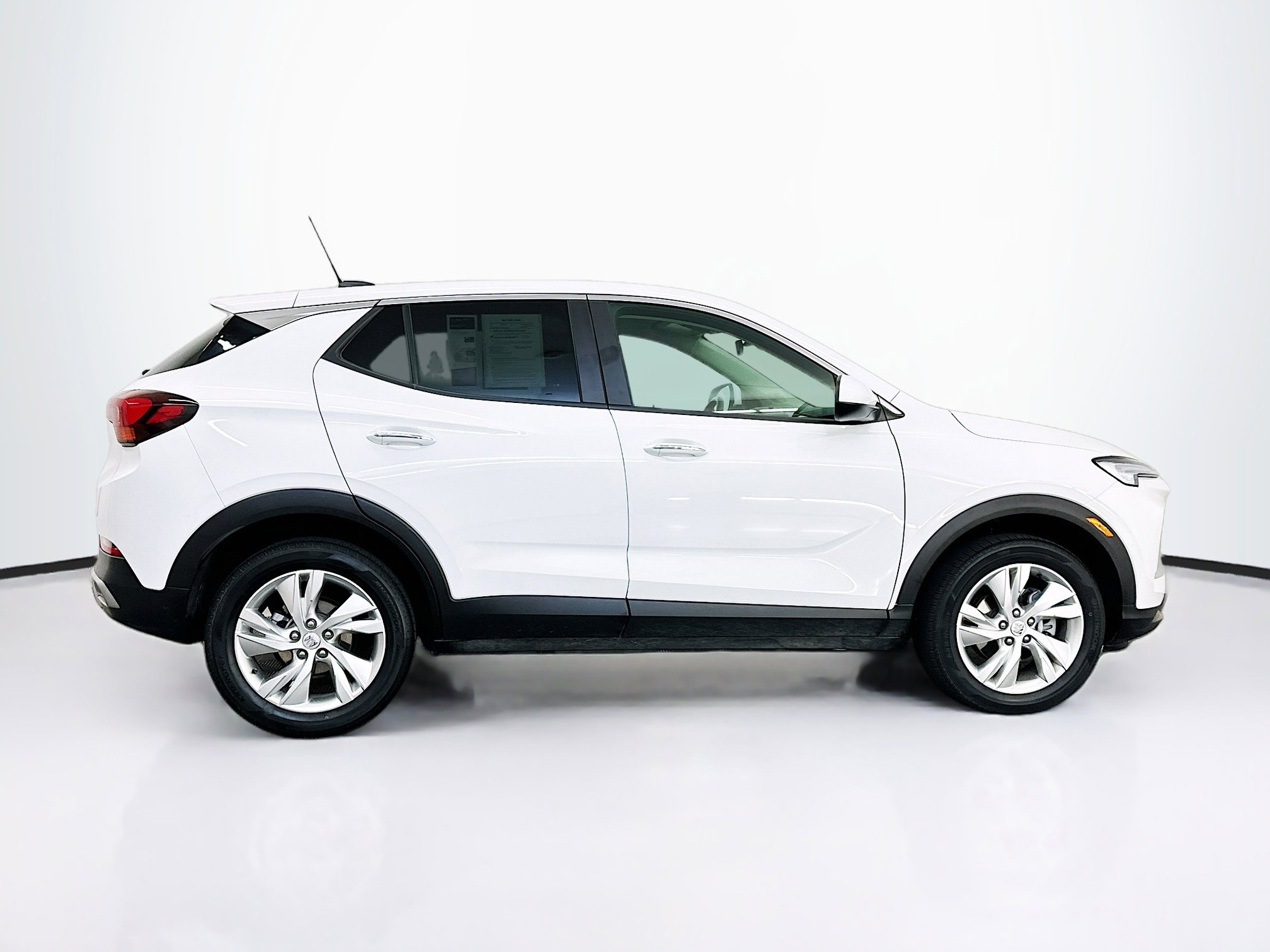 Used 2025 Buick Encore GX Preferred AWD/4WD image 10