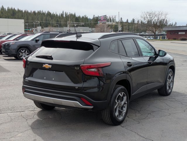 Used 2025 Chevrolet Trax LT image 5