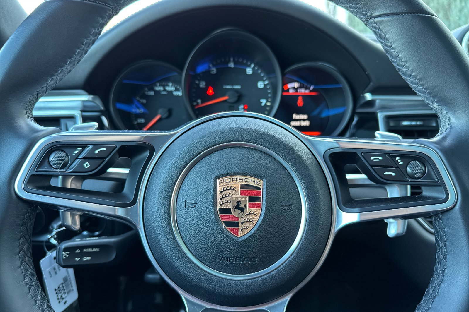 Used 2018 Porsche Macan image 22