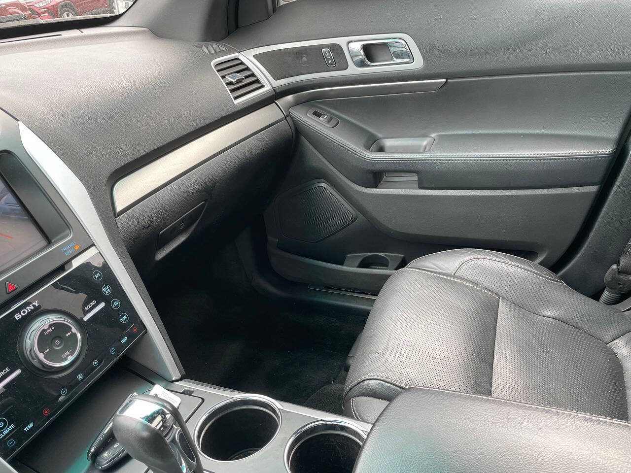 Used 2014 Ford Explorer Sport w/ Equipment Group 401A AWD/4WD image 18