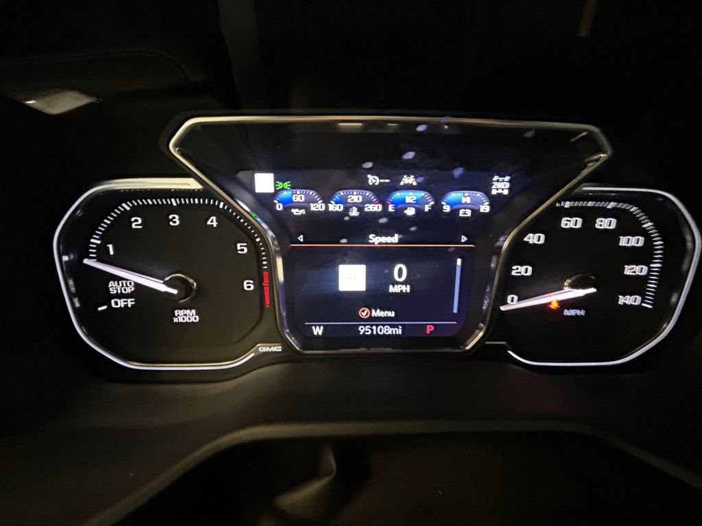 Used 2021 GMC Yukon Denali w/ Denali Premium Package AWD/4WD image 23