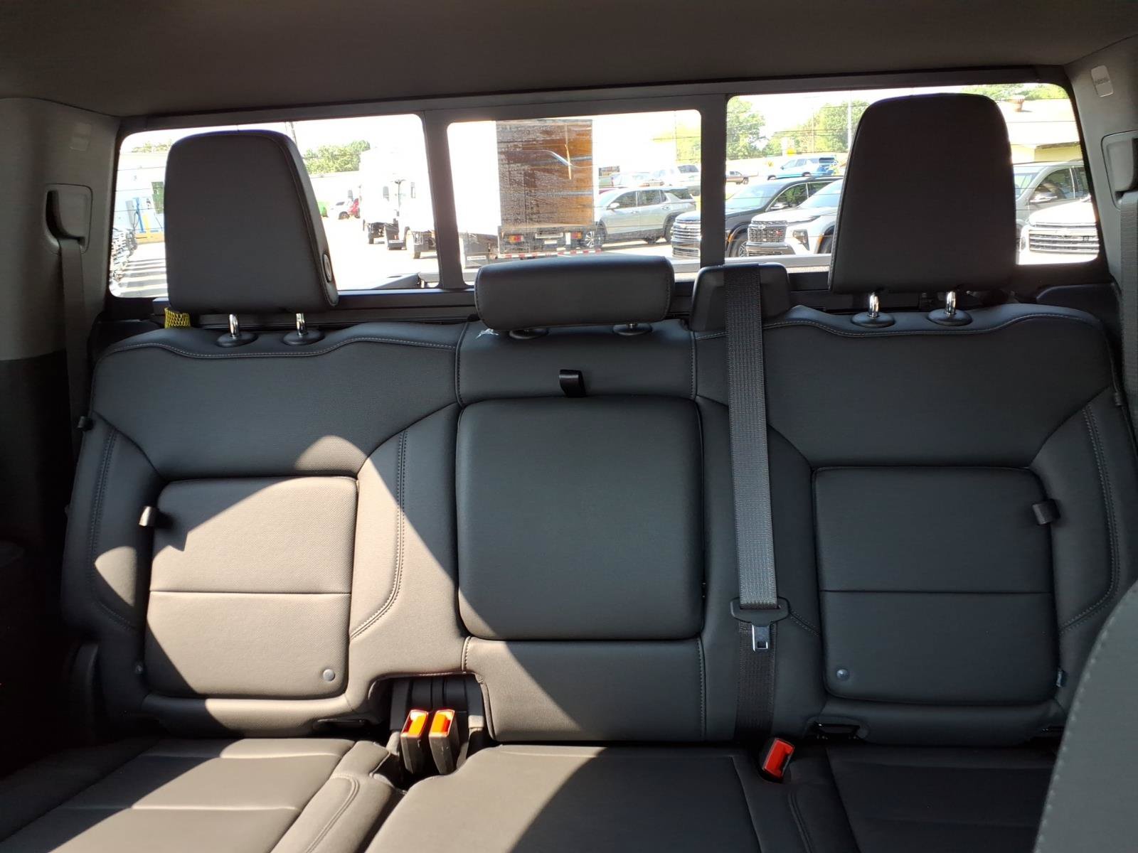 New 2026 Chevrolet Silverado 2500 LTZ w/ LTZ Plus Package AWD/4WD image 28