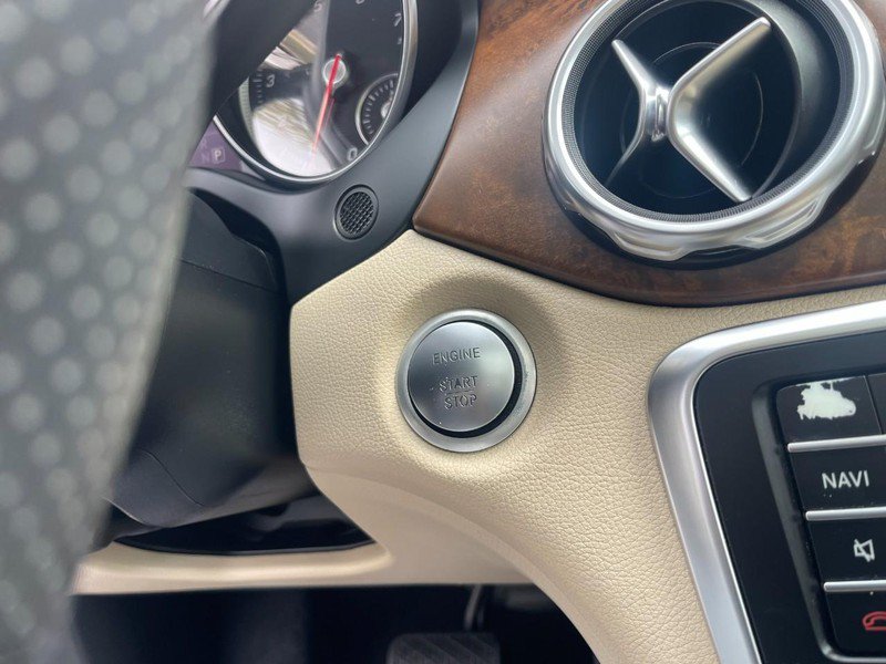 Used 2018 Mercedes-Benz GLA 250 w/ Premium Package image 31