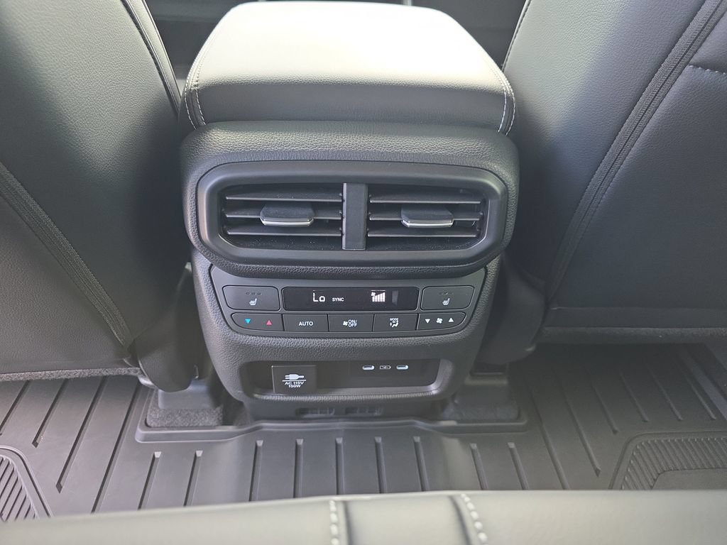 Used 2025 Honda Pilot Elite image 33