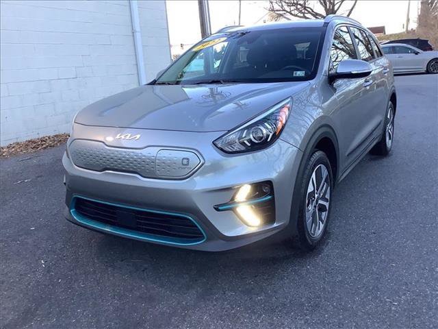 Certified 2022 Kia Niro EX w/ Cold Weather Package FWD image 1
