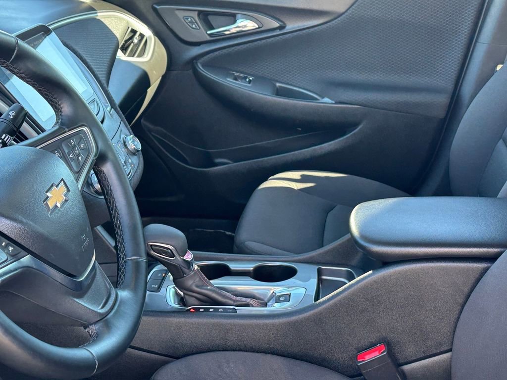 Used 2025 Chevrolet Malibu RS image 10