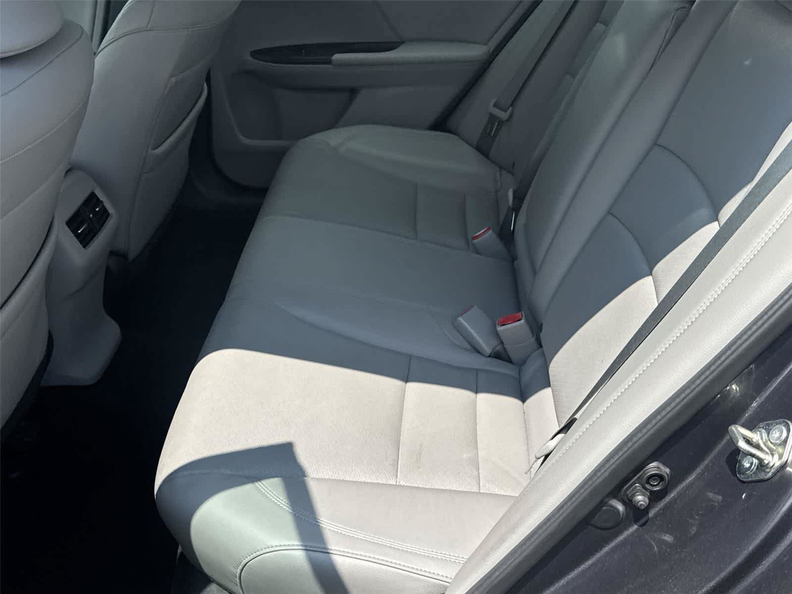 Used 2016 Honda Accord EX-L image 16