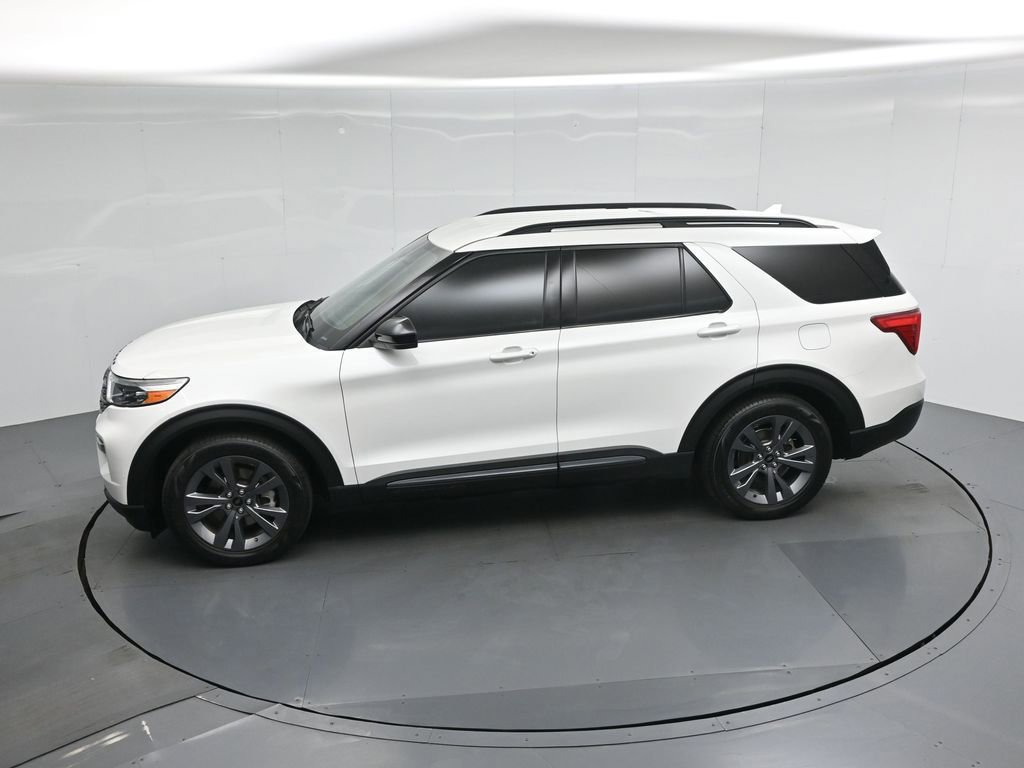 Used 2023 Ford Explorer XLT w/ Equipment Group 202A RWD image 42