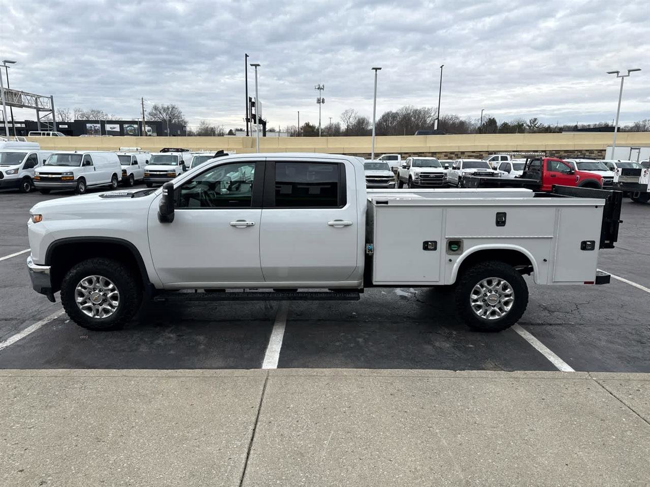 Used 2021 Chevrolet Silverado 3500 LT w/ Convenience Package image 6