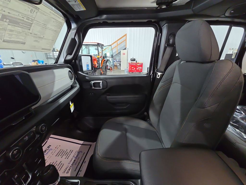 New 2026 Jeep Gladiator Sport image 10