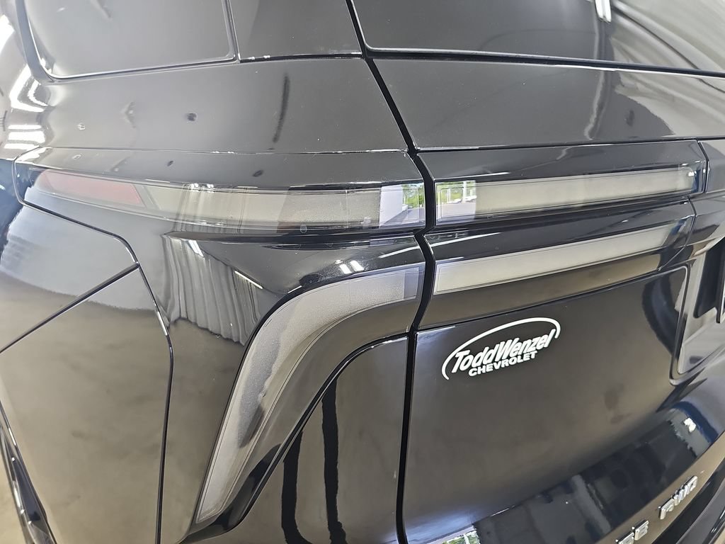 Certified 2025 Chevrolet Traverse High Country AWD/4WD image 42