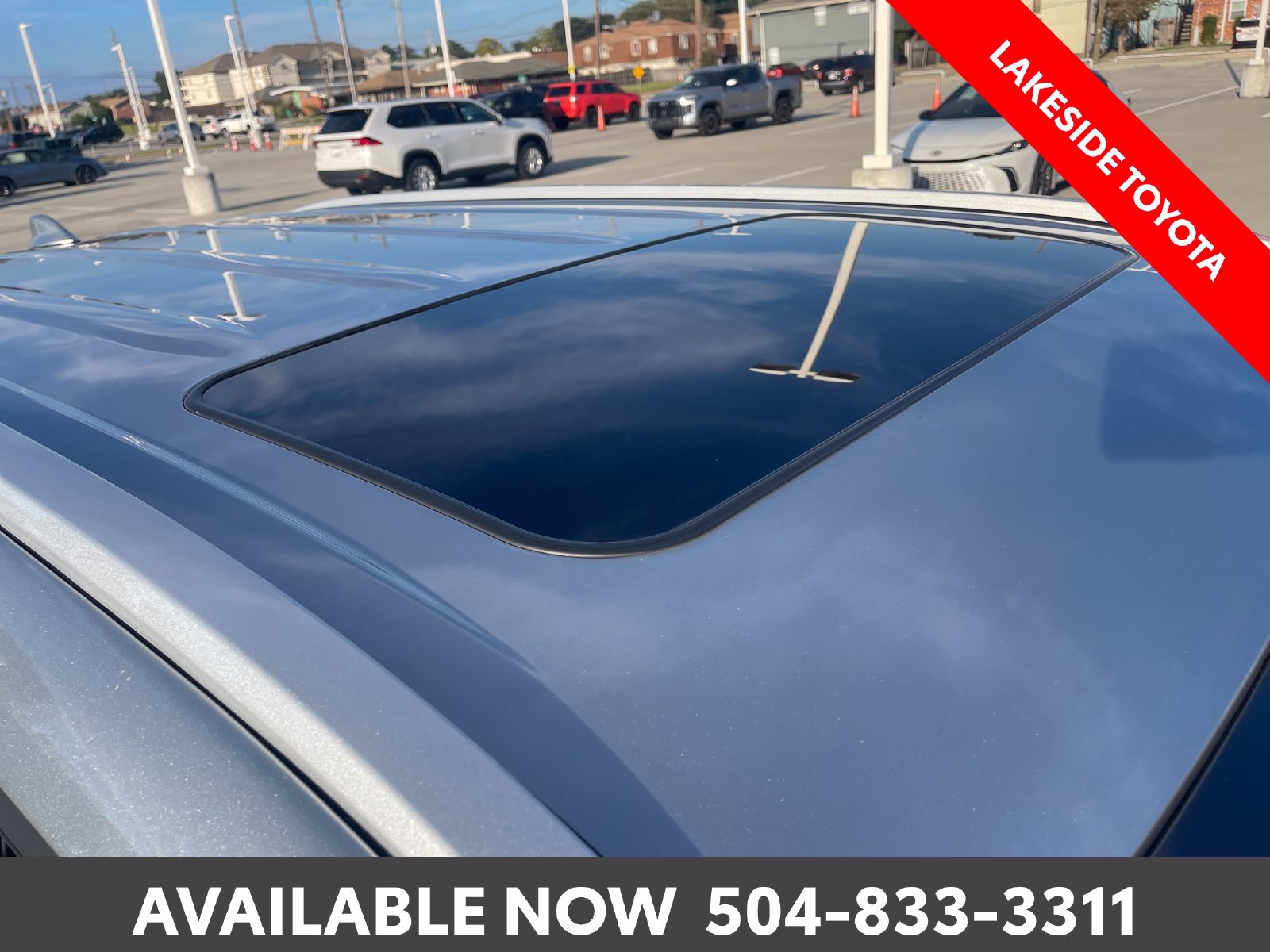 Used 2024 Toyota Highlander XLE FWD image 9