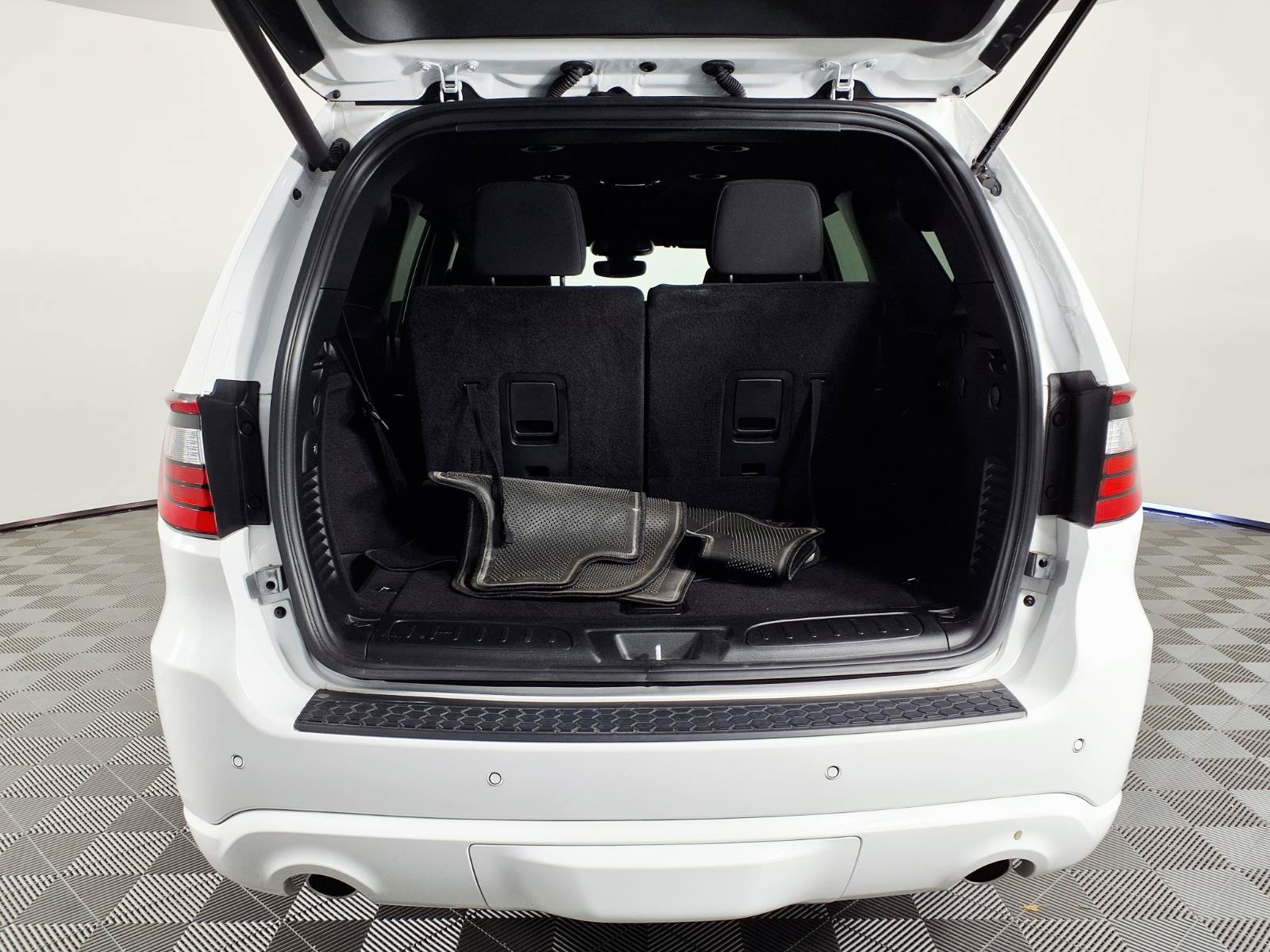 Used 2025 Dodge Durango R/T w/ Blacktop Package AWD/4WD image 8