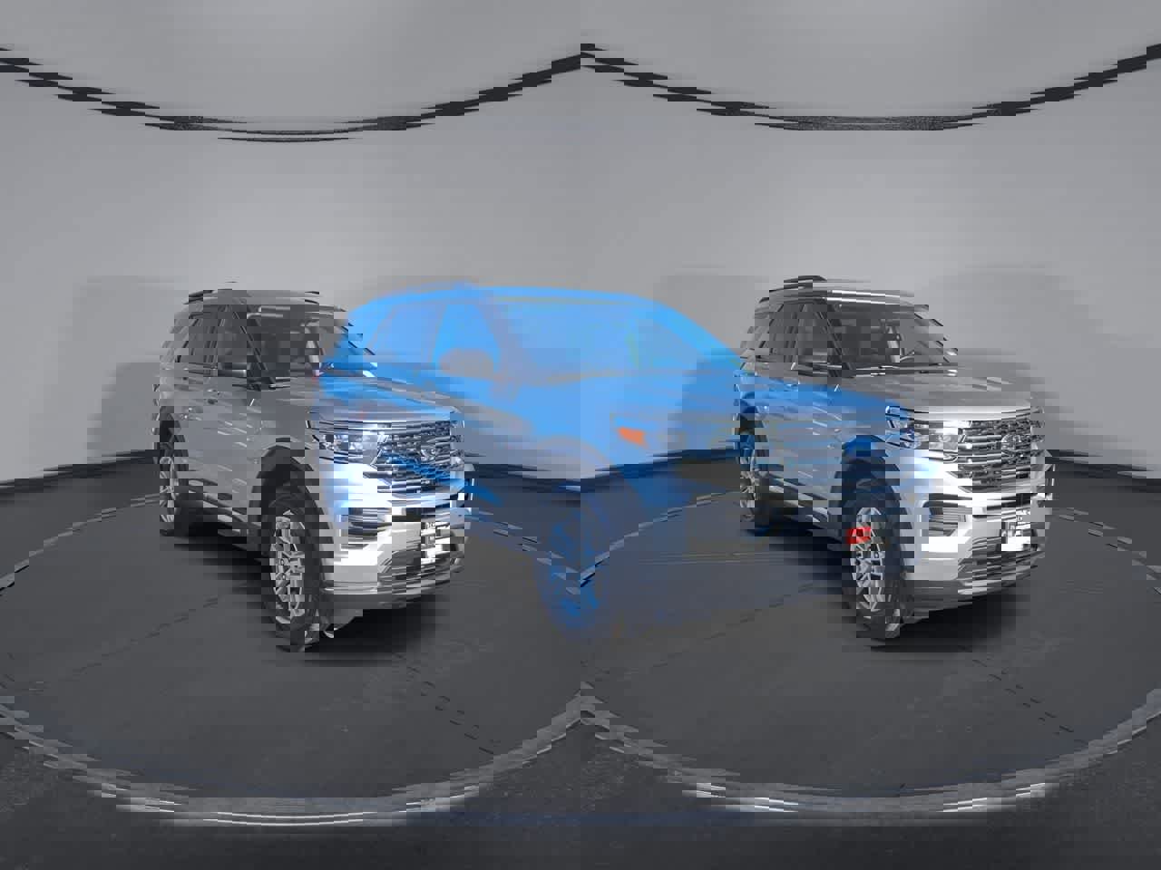 Certified 2023 Ford Explorer XLT image 2