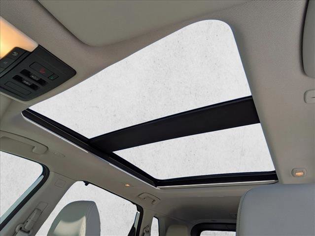 Used 2022 Nissan Rogue SL w/ SL Premium Package image 16