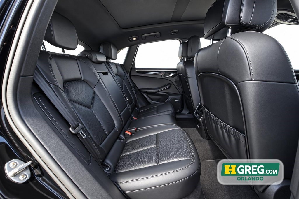 Used 2018 Porsche Macan AWD/4WD image 12
