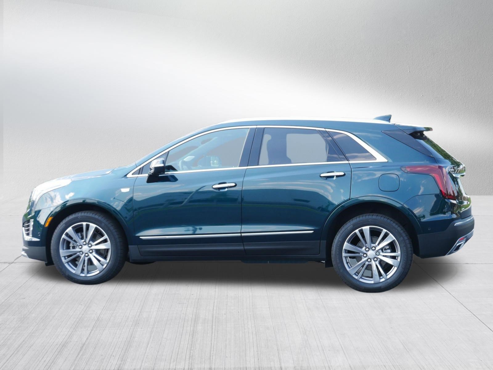 Used 2026 Cadillac XT5 Premium Luxury w/ LPO, Floor Liner Package AWD/4WD image 3