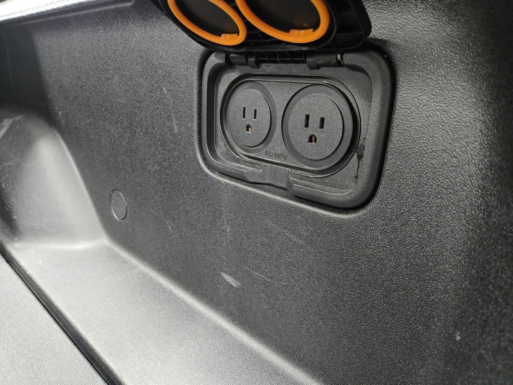 Used 2022 Rivian R1T Adventure image 43