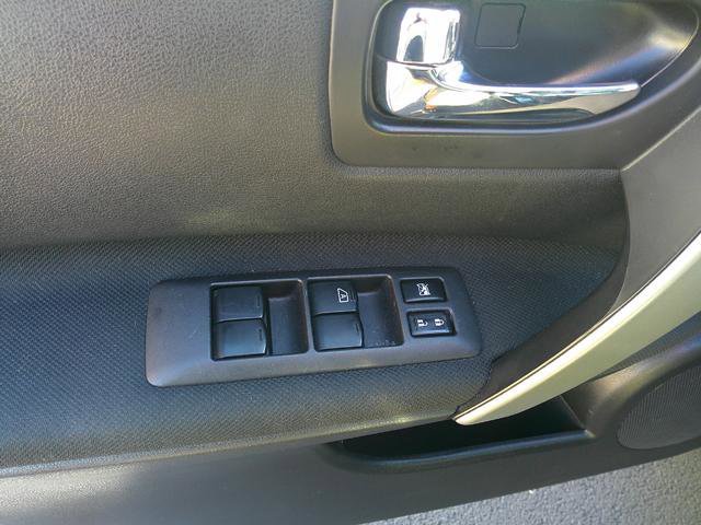 Used 2013 Nissan Rogue SV w/ Premium Pkg image 8