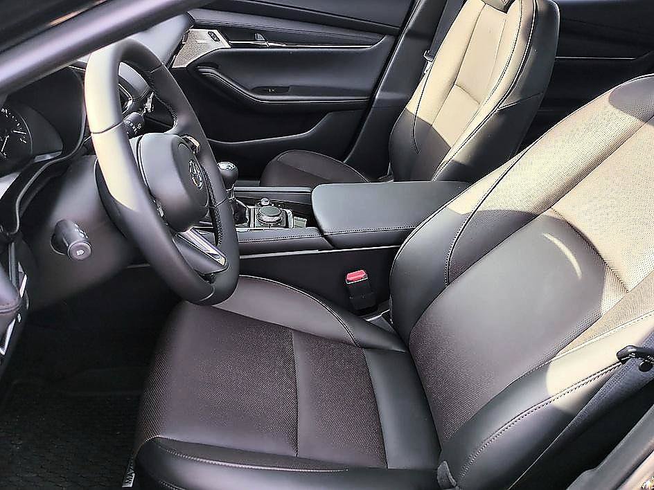 New 2026 MAZDA MAZDA3 2.5 S Hatchback w/ Premium Pkg FWD image 13
