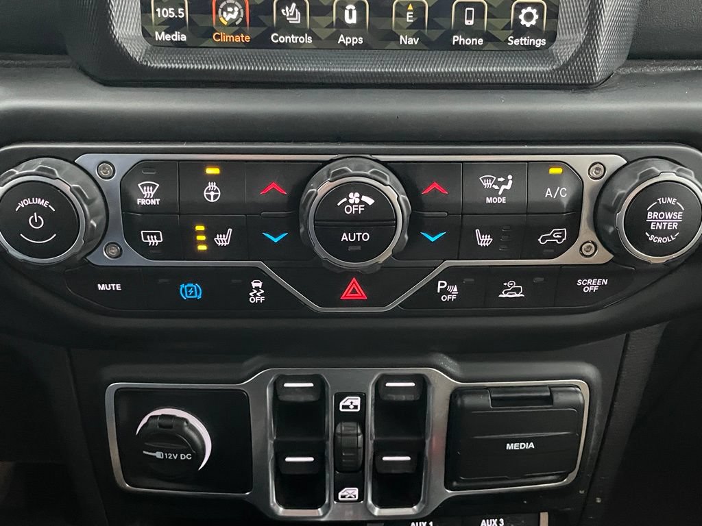Used 2021 Jeep Wrangler Unlimited Sahara w/ Cold Weather Group AWD/4WD image 20