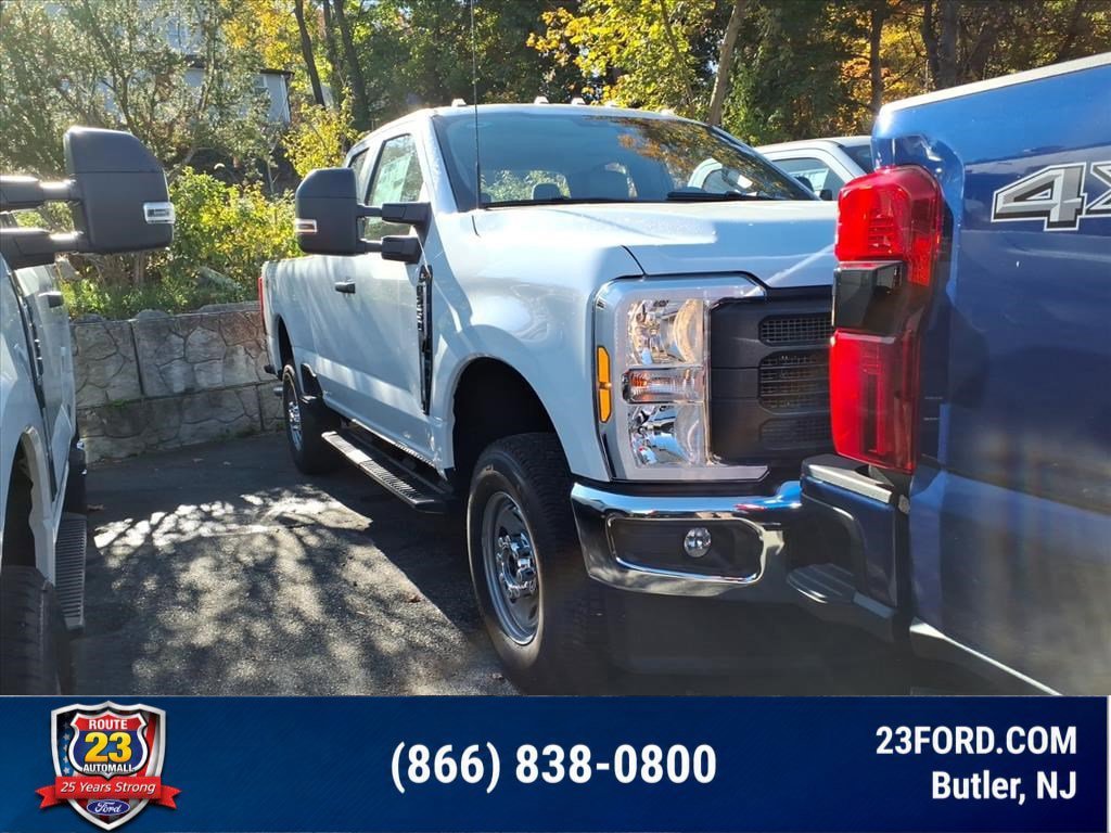 New 2026 Ford F250 XL w/ XL Driver Assist Package AWD/4WD image 1