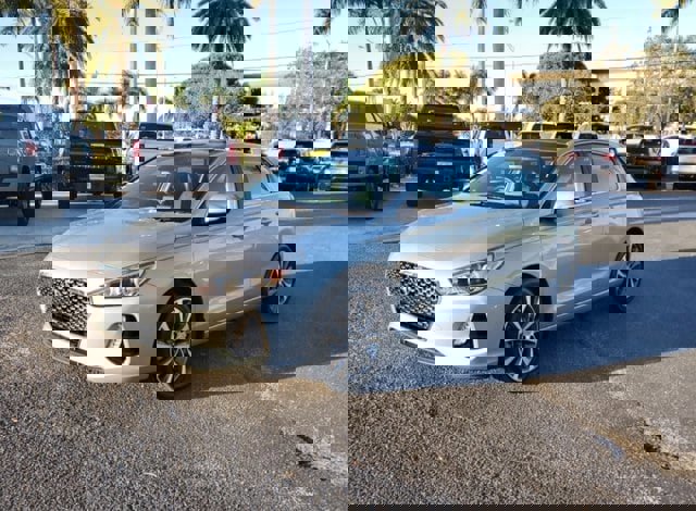 Used 2020 Hyundai Elantra GT w/ Style Package 02 image 2