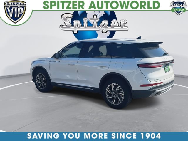 Used 2025 Lincoln Corsair Premiere image 7