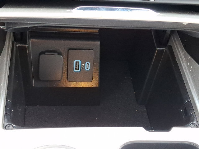 Used 2024 Ford Explorer ST w/ Equipment Group 401A RWD image 24