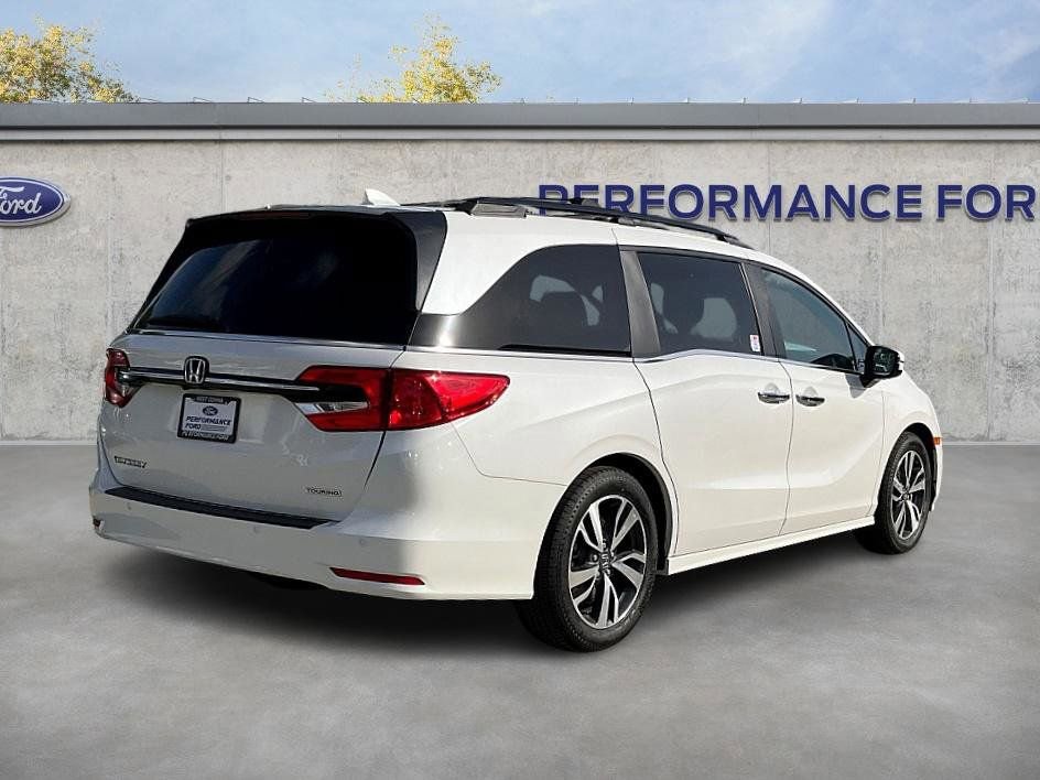 Used 2023 Honda Odyssey Touring image 5