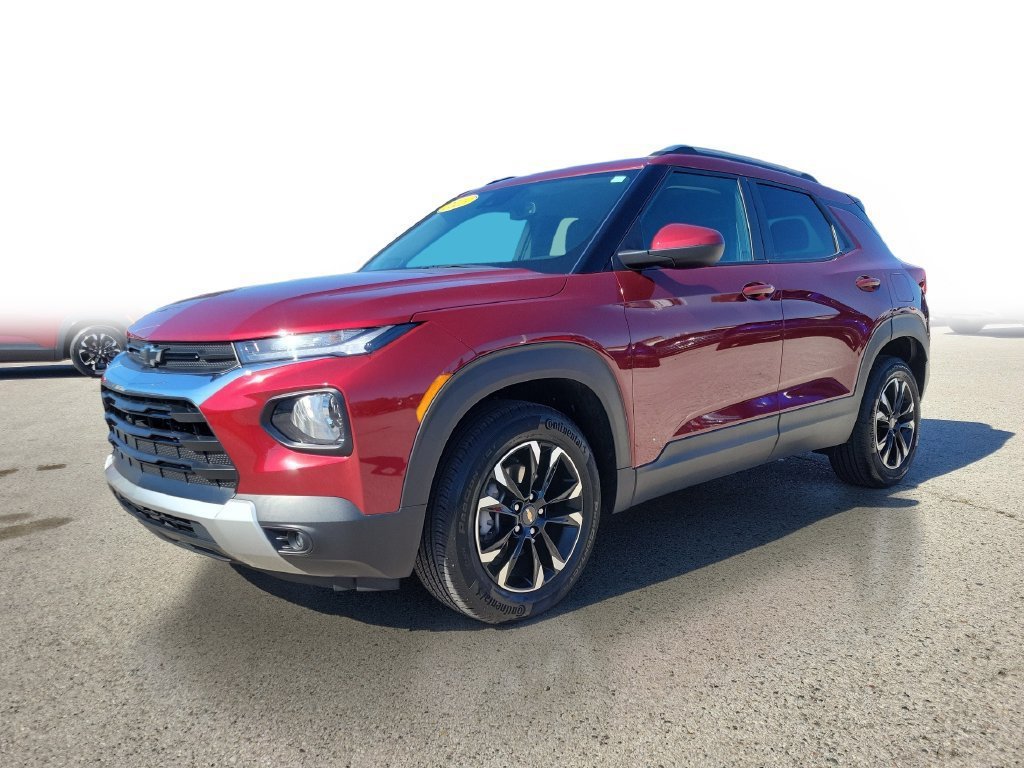 Used 2023 Chevrolet TrailBlazer LT w/ Convenience Package FWD image 2