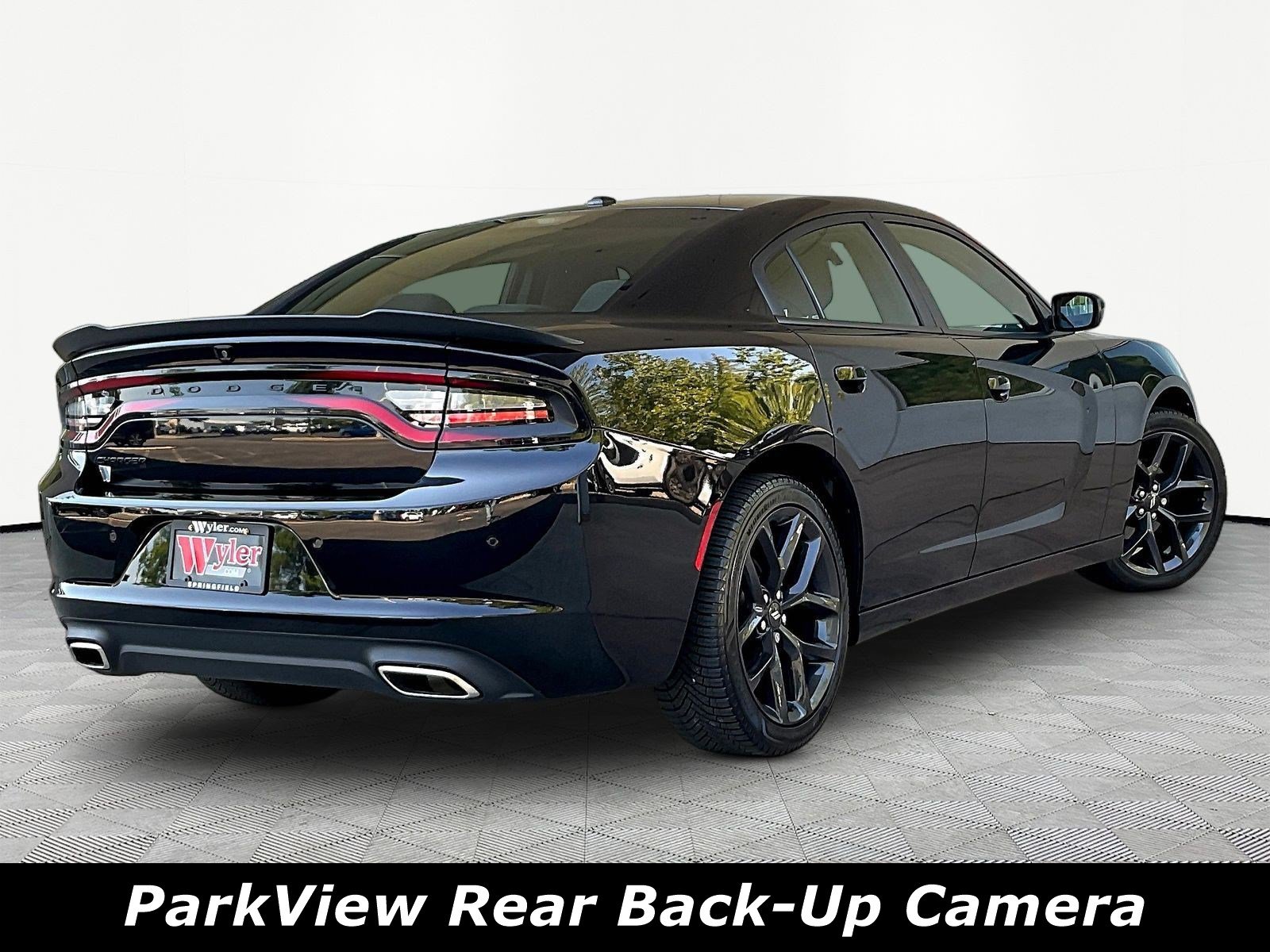 Used 2021 Dodge Charger SXT w/ Blacktop Package RWD image 6
