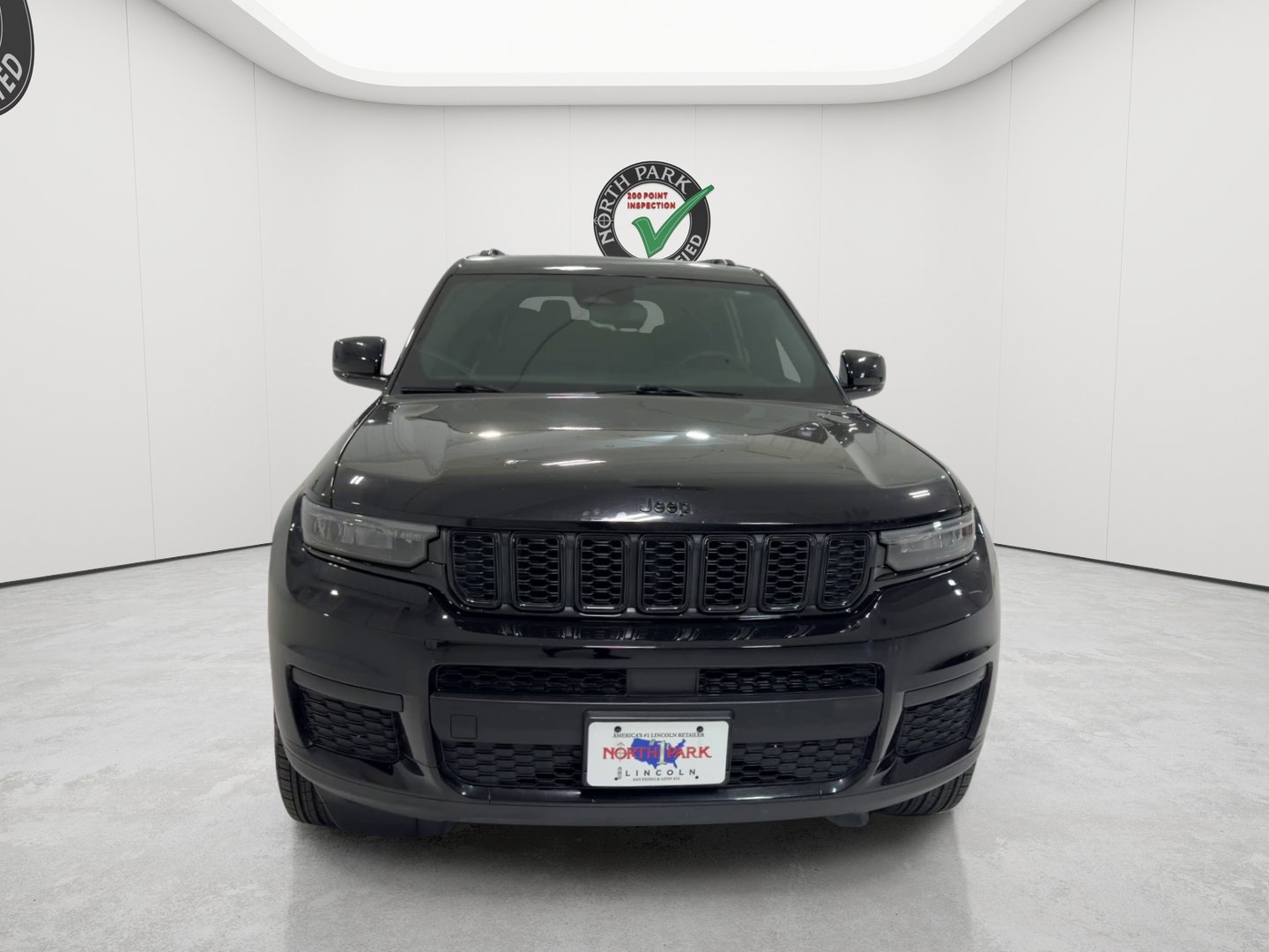 Used 2024 Jeep Grand Cherokee L Laredo AWD/4WD image 6