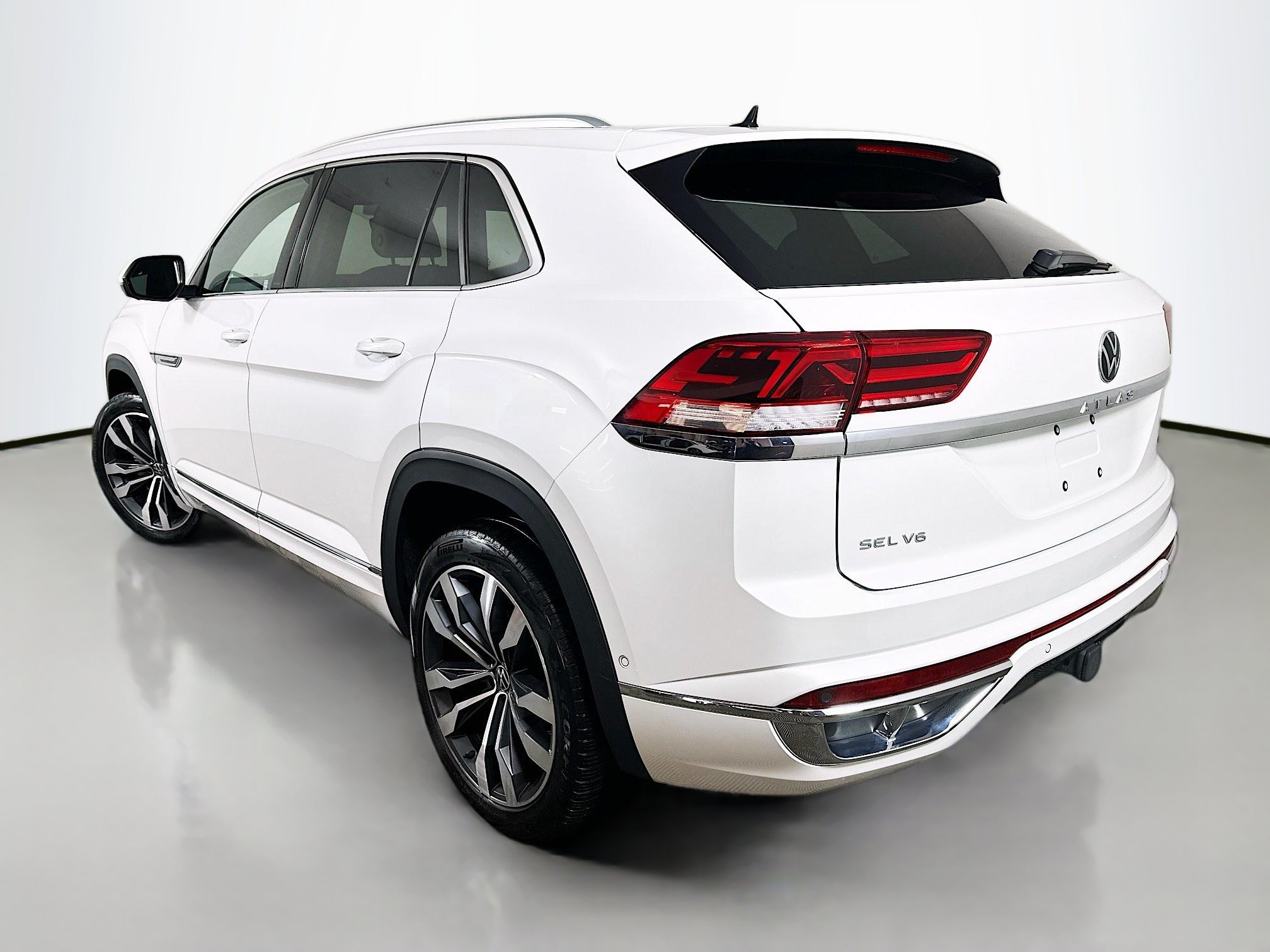 Used 2023 Volkswagen Atlas Cross Sport SEL Premium R-Line AWD/4WD image 5