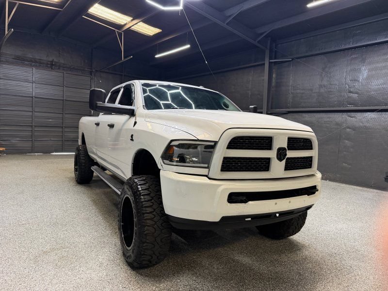 Used 2017 RAM 2500 Tradesman w/ Chrome Appearance Group AWD/4WD image 3