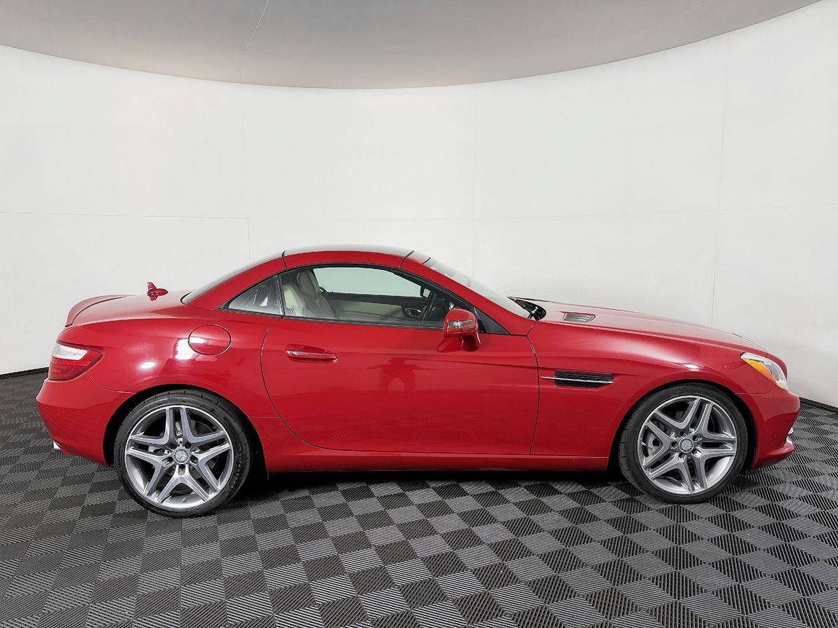 Used 2015 Mercedes-Benz SLK 250 image 7