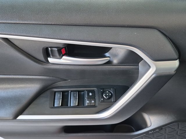 Used 2024 Toyota RAV4 XLE AWD/4WD image 18