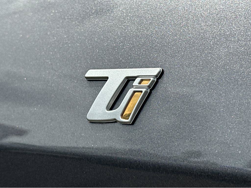 Used 2022 Alfa Romeo Giulia Ti AWD/4WD image 38
