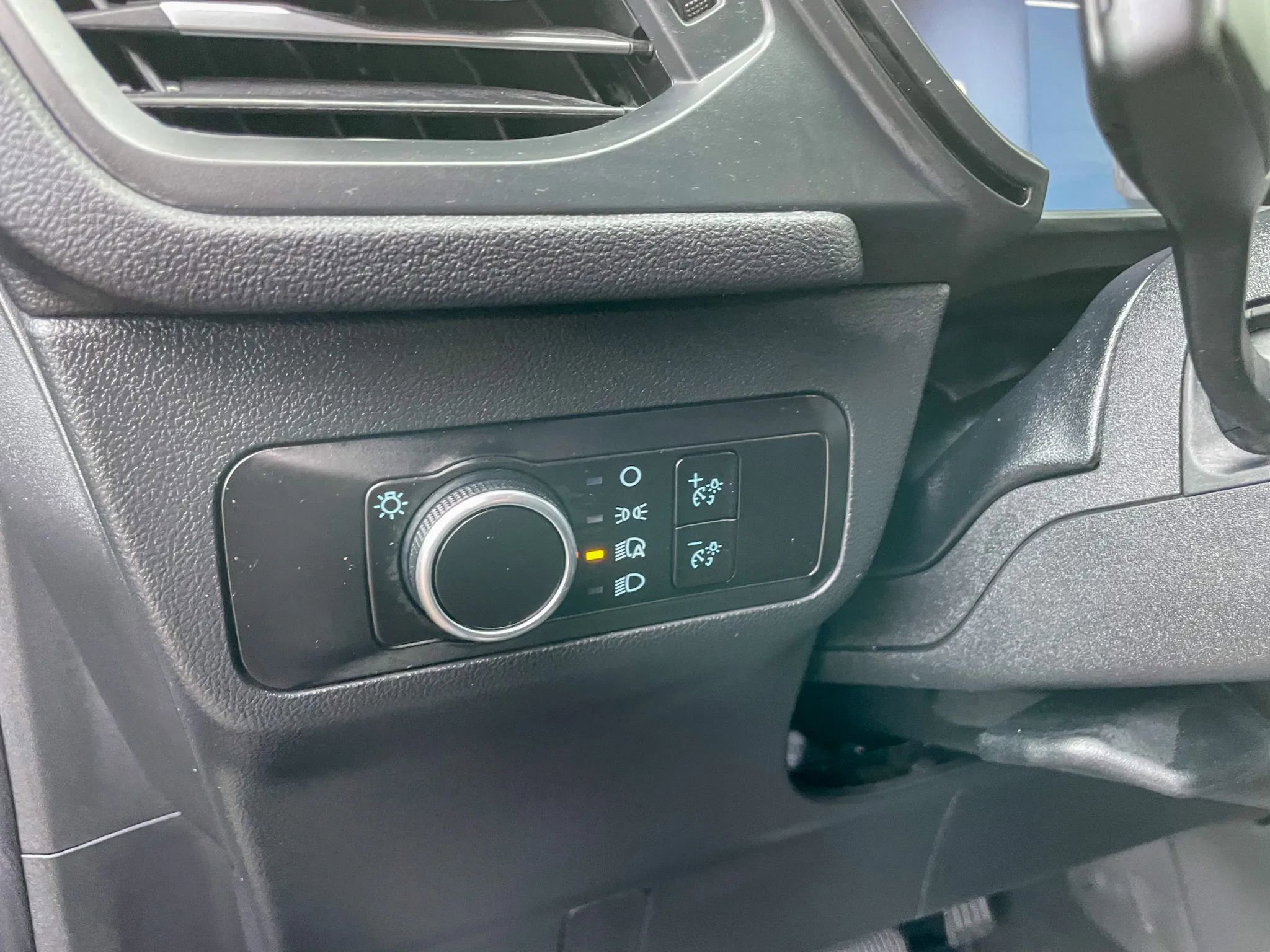 Used 2025 Ford Escape ST-Line AWD/4WD image 11